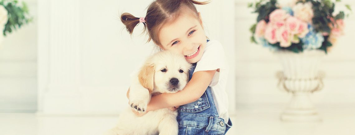 young girl and puppy, puppy care, puppy advice centre